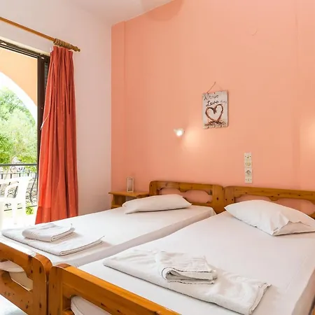 Julias 3* 라가나스